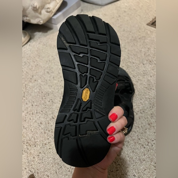 Black chacos - Picture 2 of 4